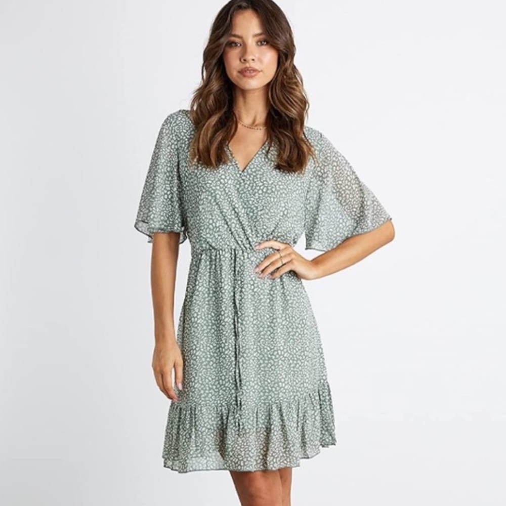 KIRUNDO Women's Short Sleeve Ruffle Dress Size:‎ Large NEW